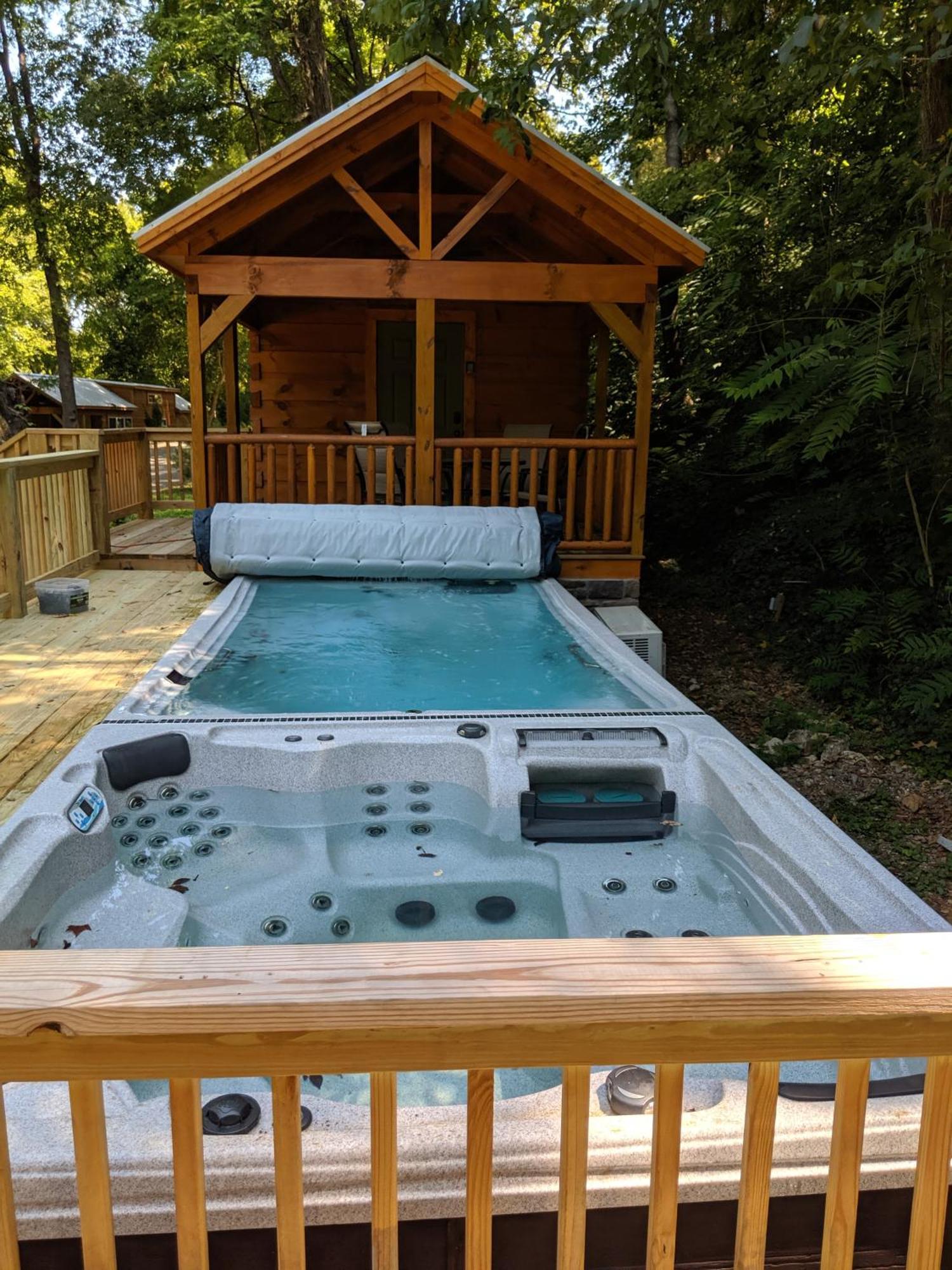 River Cabin Hot Tub & Swim Spa Near Downtown Chattanooga Exterior photo